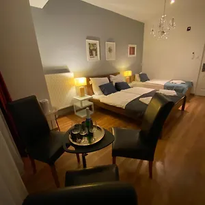 Daire Elegancia, Budapeşte