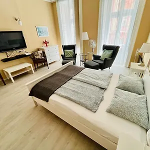 Daire Academy - Elegant Place Next To The Parliament, Budapeşte