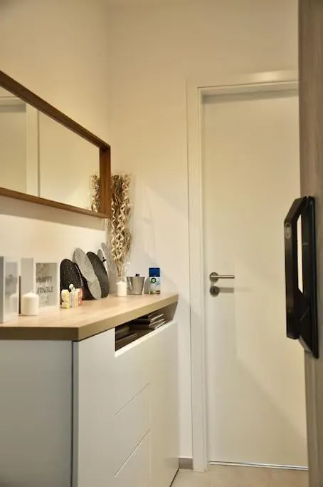 New Studio Apartment In Central Budapest - Free Parking Macaristan