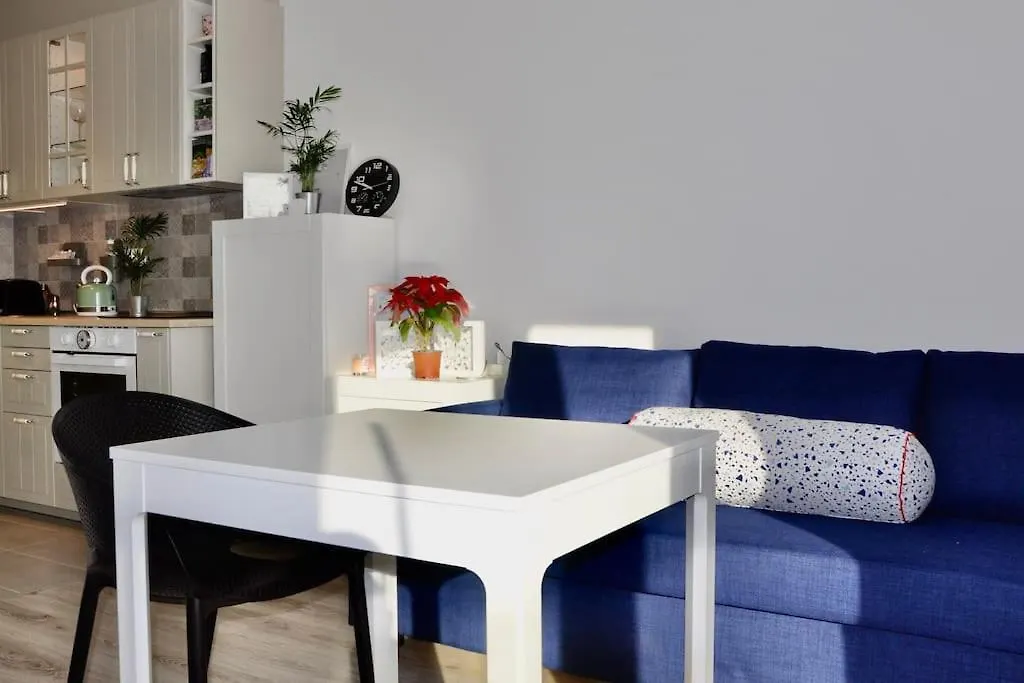 New Studio Apartment In Central Budapest - Free Parking