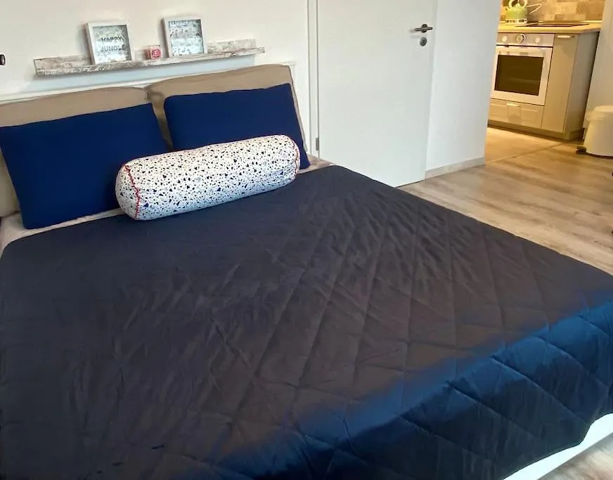 New Studio Apartment In Central Budapest - Free Parking Macaristan