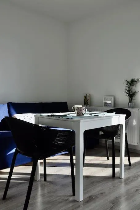 New Studio Apartment In Central Budapest - Free Parking