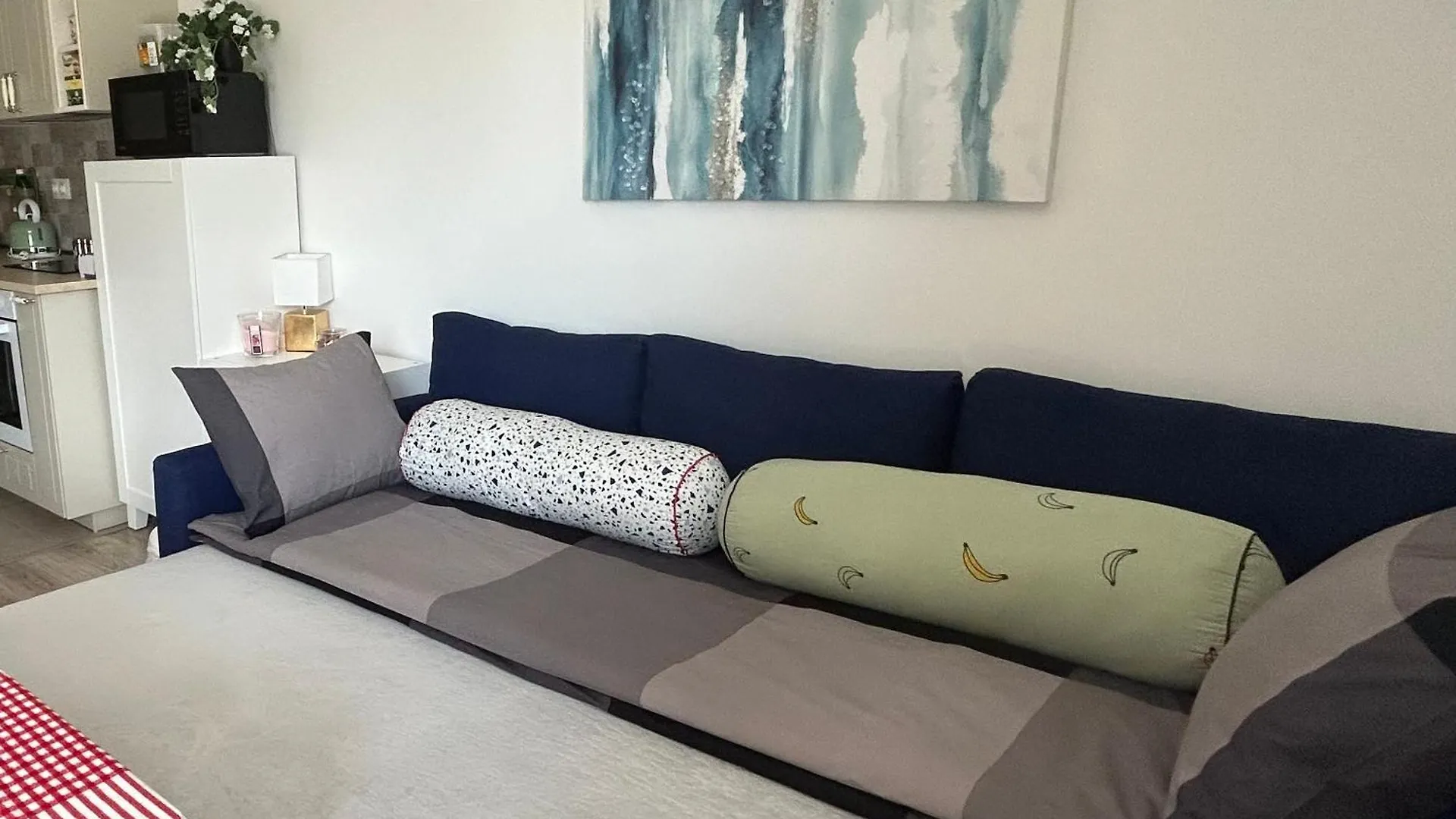 New Studio Apartment In Central Budapest - Free Parking
